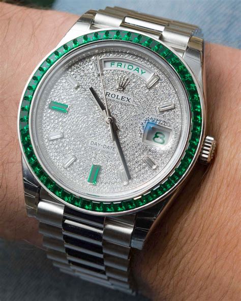 rolex day-date 40 green emerald platinum